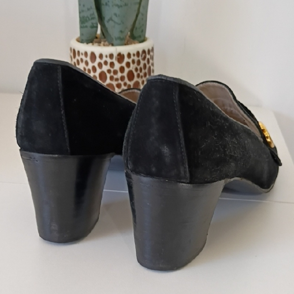 Vintage Gucci Black Heeled Loafers with Gold Accent Womens Size 37 B Shoe - Picture 8 of 15